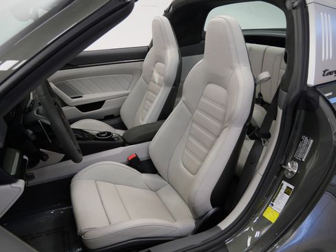 Used 2022 Porsche 911 Targa 4 GTS image 26