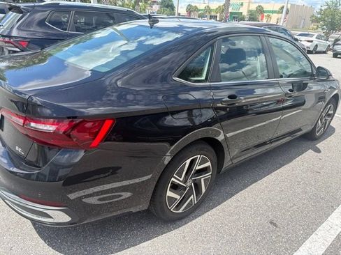 Used 2024 Volkswagen Jetta SEL FWD image 10