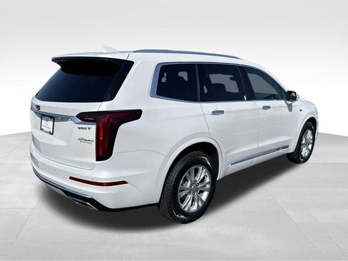 Used 2024 Cadillac XT6 Luxury w/ LPO, Floor Liner Package AWD/4WD image 5