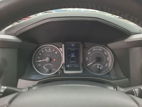 Used 2022 Toyota Tacoma TRD Off-Road w/ Technology Package image 26