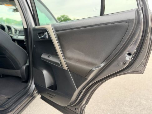 Used 2015 Toyota RAV4 XLE FWD image 16