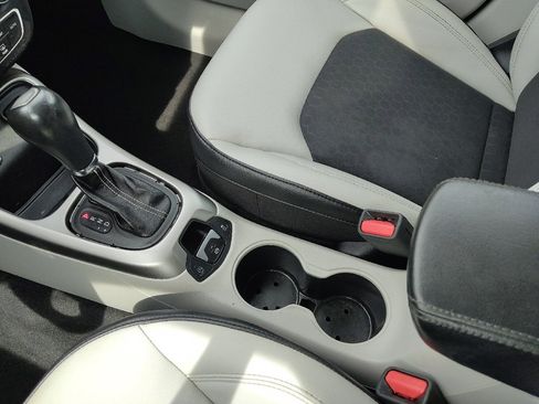 Used 2018 Jeep Compass Latitude w/ Popular Equipment Group image 26