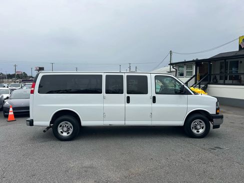 Used 2018 Chevrolet Express 3500 LT w/ LT Preferred Equipment Group image 11