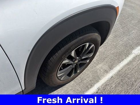 Used 2023 Chevrolet TrailBlazer LT w/ Convenience Package image 13