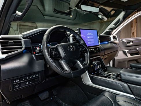 Used 2024 Toyota Sequoia Platinum image 16