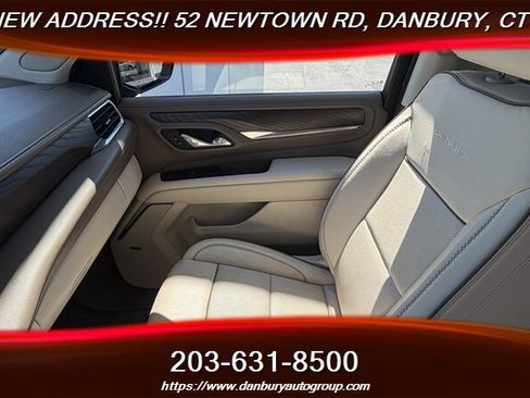 Used 2023 GMC Yukon XL Denali AWD/4WD image 21