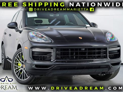 Used 2021 Porsche Cayenne Turbo S AWD/4WD image 2