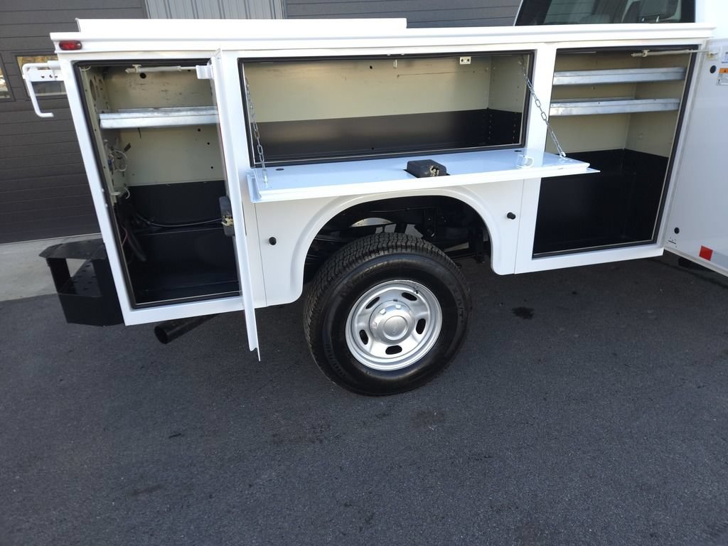 Used 2017 Ford F250 XL w/ Power Equipment Group AWD/4WD image 8