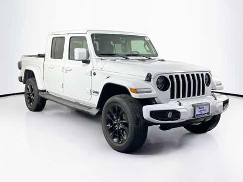 Used 2023 Jeep Gladiator Overland AWD/4WD image 3