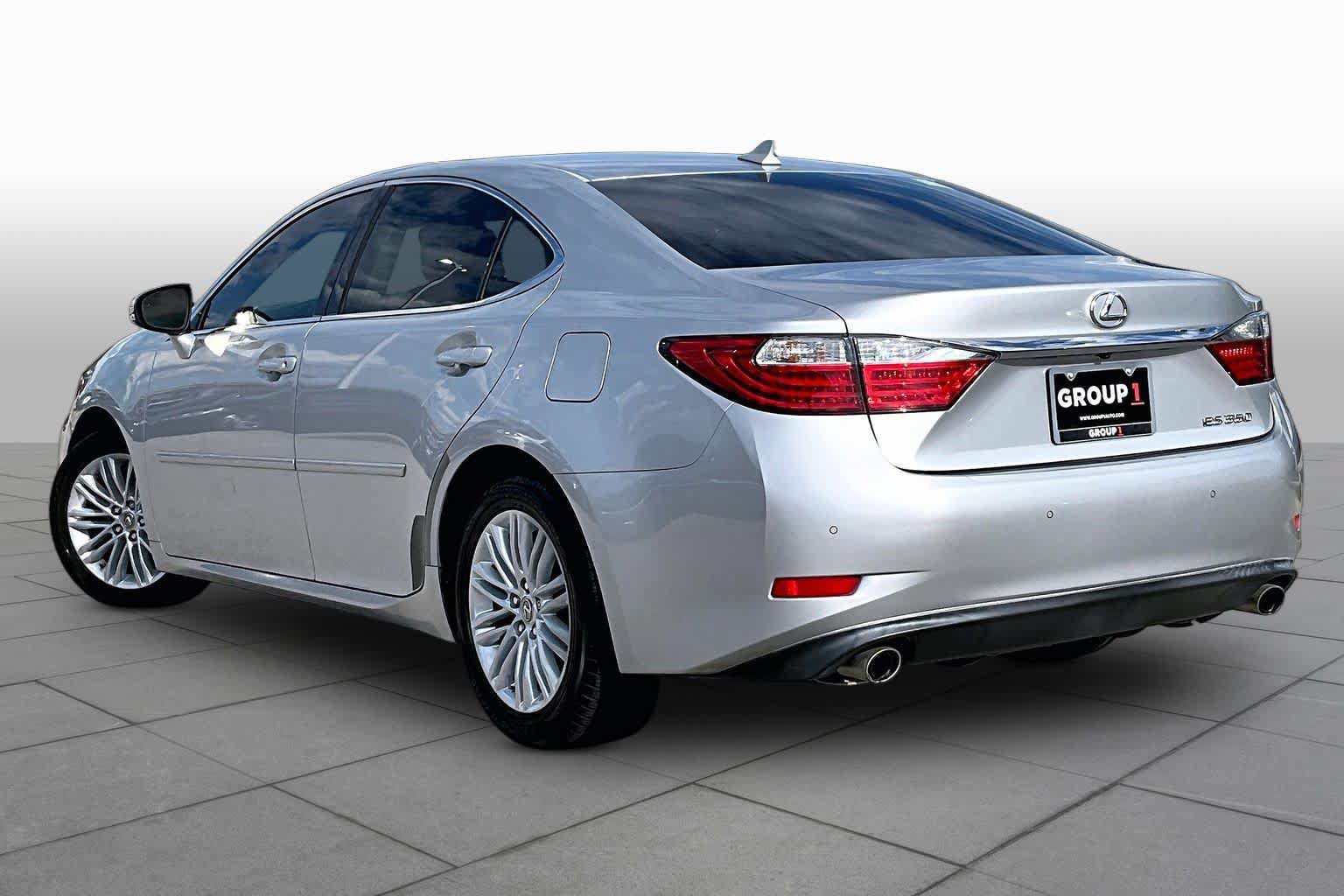 Used 2014 Lexus ES 350 w/ Luxury Package FWD image 12