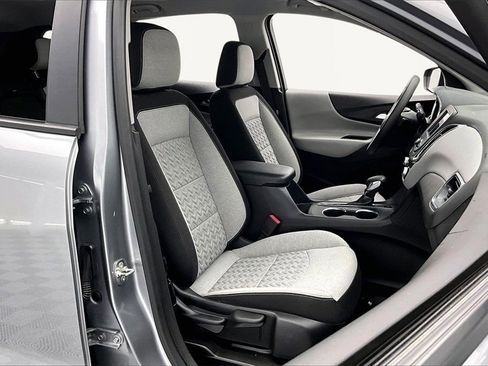 Used 2024 Chevrolet Equinox LS w/ LS Convenience Package image 7