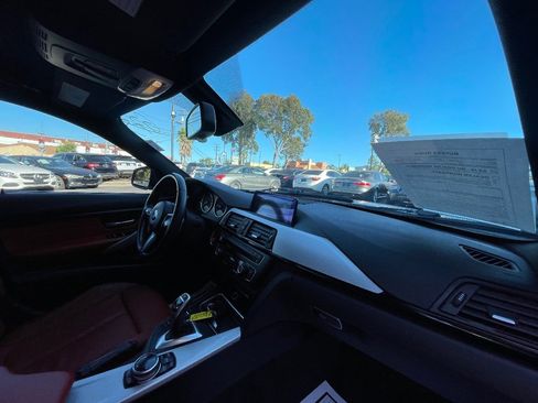 Used 2014 BMW 335i Sedan RWD image 12