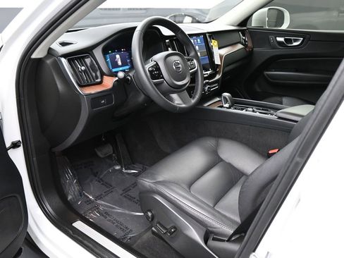 Used 2023 Volvo XC60 B5 Plus w/ Protection Package Premier image 2