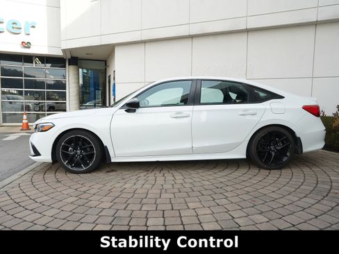 Used 2023 Honda Civic Sport image 18