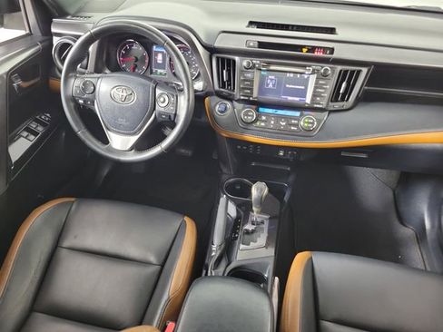Used 2018 Toyota RAV4 SE w/ Power Extra Value Package FWD image 15