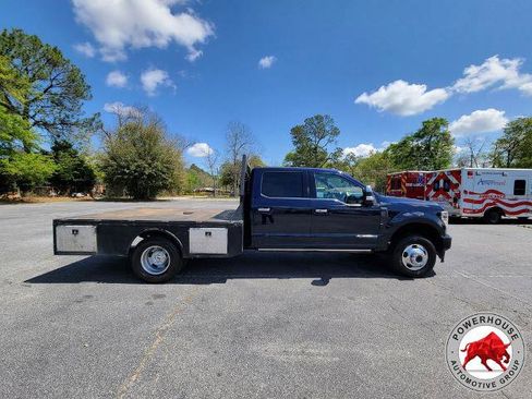Certified 2022 Ford F350 Platinum AWD/4WD image 7