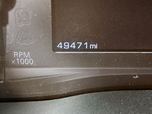 Used 2017 Cadillac XT5 Luxury image 16