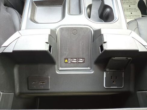 Used 2026 GMC Sierra 1500 SLT image 22