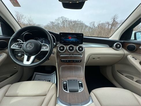 Used 2022 Mercedes-Benz GLC 300 4MATIC image 26