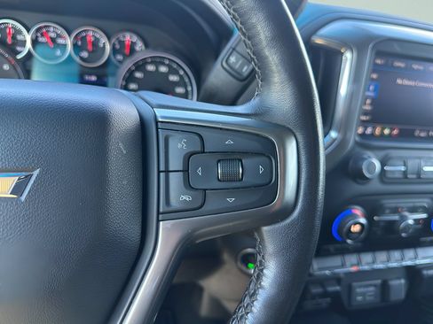 Used 2020 Chevrolet Silverado 1500 LTZ AWD/4WD image 23