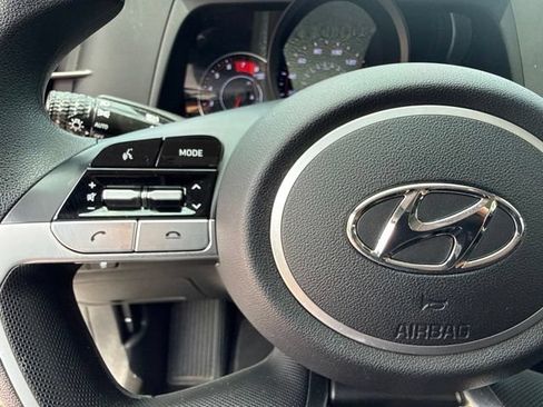 Used 2023 Hyundai Elantra SEL FWD image 36