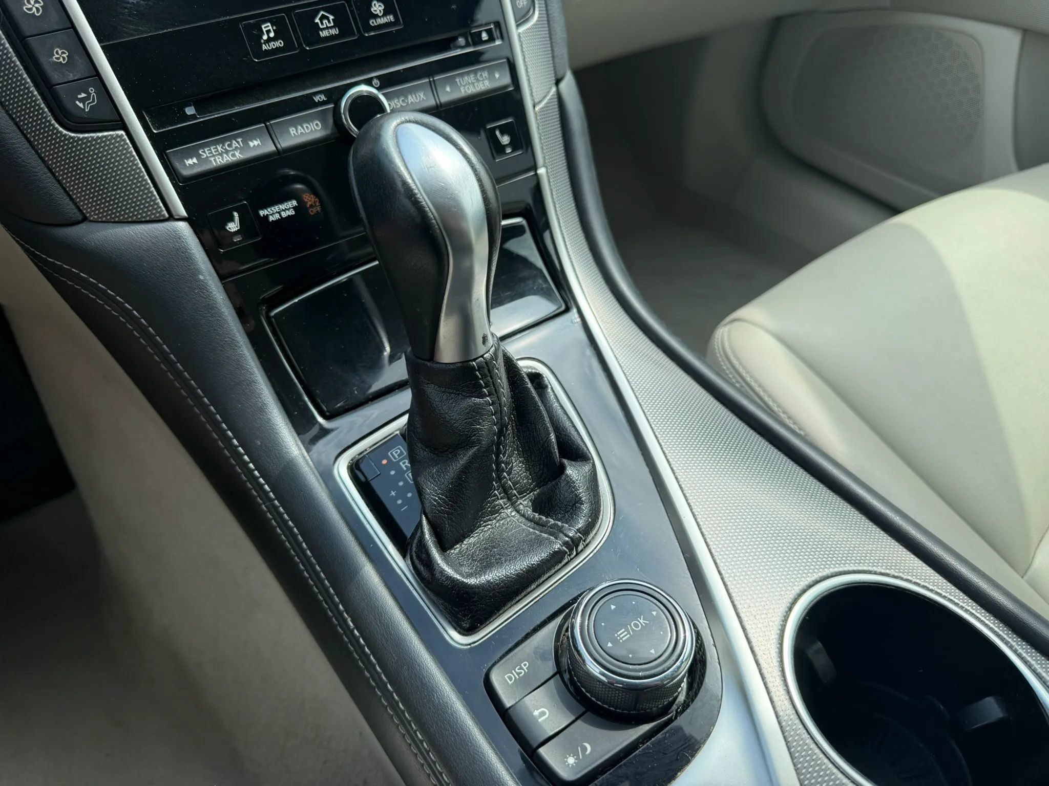 Used 2015 INFINITI Q50 Premium w/ All Weather Package AWD/4WD image 22