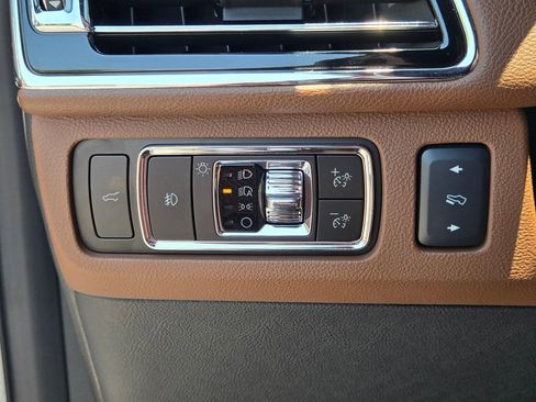 Used 2024 Lincoln Navigator Reserve AWD/4WD image 31
