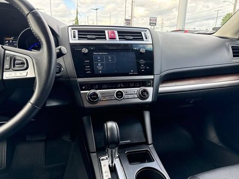 Used 2017 Subaru Outback 2.5i Limited AWD/4WD image 19