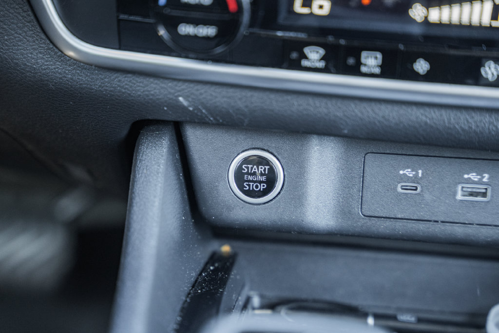 Used 2023 Nissan Rogue SV AWD/4WD image 23