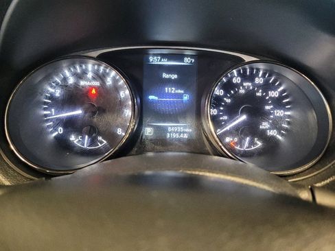Used 2015 Nissan Rogue S FWD image 23