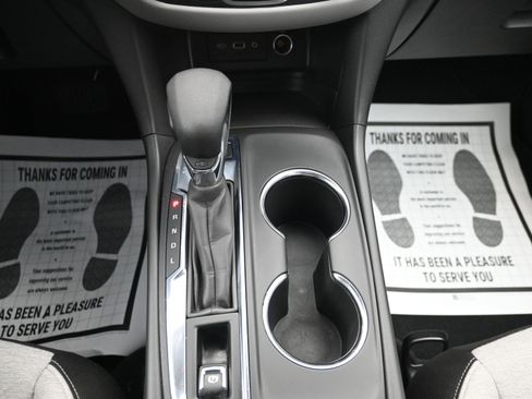 Used 2022 Chevrolet Equinox LS w/ LS Convenience Package image 16