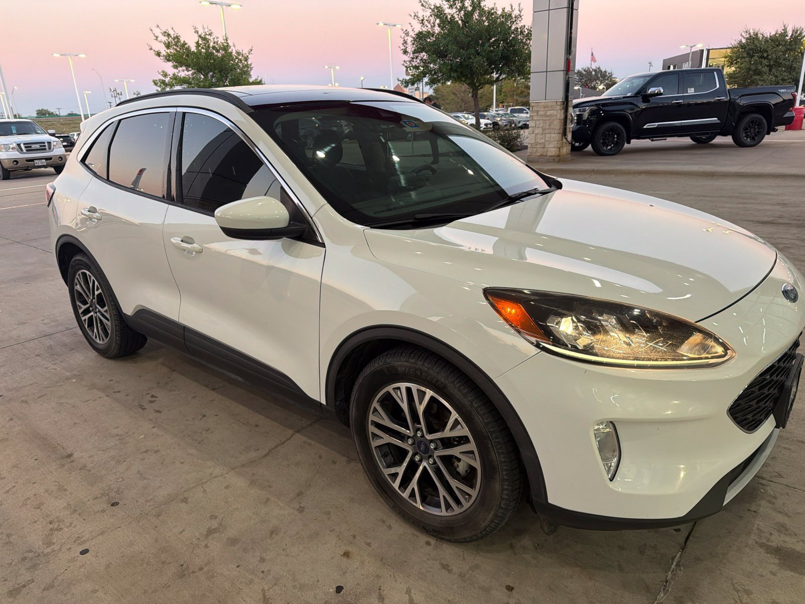 Used 2020 Ford Escape SEL FWD image 30