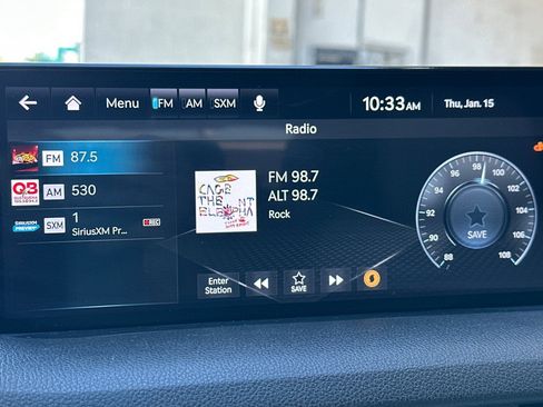 Used 2024 Genesis GV70 2.5T w/ Select Package image 25