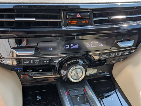 Used 2022 Acura MDX SH-AWD w/ Advance Package image 23