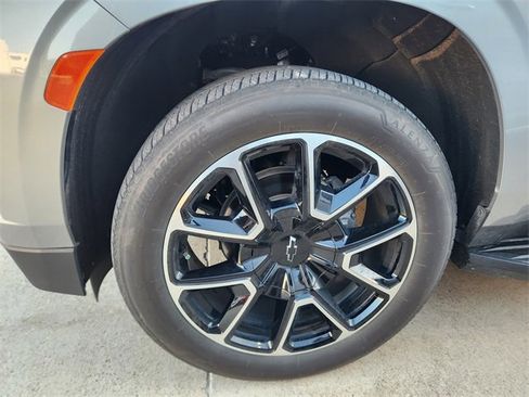 Used 2024 Chevrolet Tahoe RST w/ Luxury Package RWD image 9