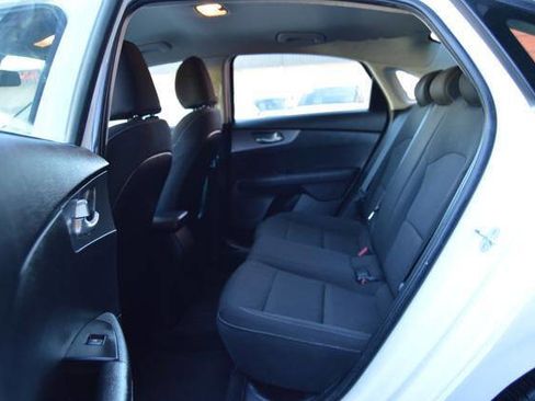 Used 2021 Kia Forte LXS image 12