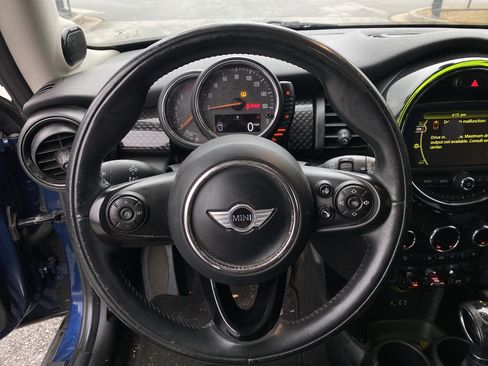 Used 2017 MINI Cooper S image 18