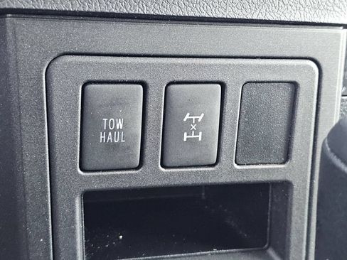 Used 2022 Toyota Sequoia SR5 AWD/4WD image 13