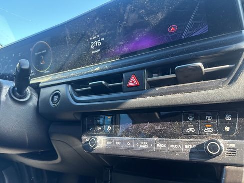 Used 2024 Kia Seltos EX image 14