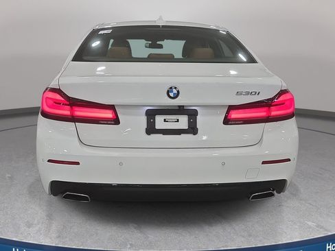 Used 2023 BMW 530i w/ Convenience Package RWD image 6