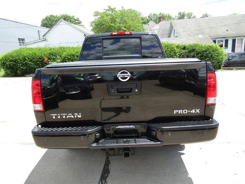 Used 2014 Nissan Titan PRO-4X AWD/4WD image 4