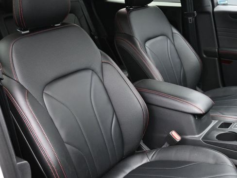 Certified 2025 Ford Escape ST-Line Elite w/ Premium Technology Package AWD/4WD image 15
