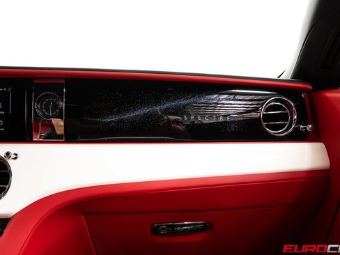 Used 2024 Rolls-Royce Spectre w/ Spectre Launch Package AWD/4WD image 31