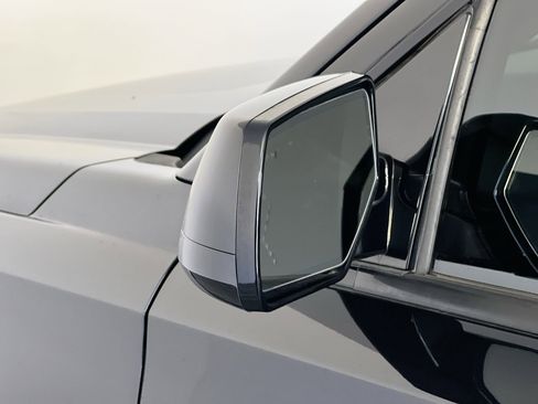 Used 2019 GMC Yukon SLT w/ Graphite Edition RWD image 10