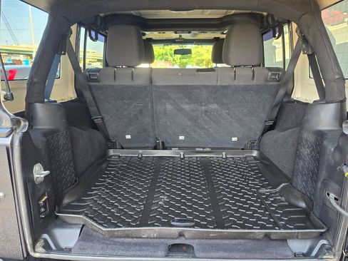 Used 2016 Jeep Wrangler Unlimited Sport AWD/4WD image 9