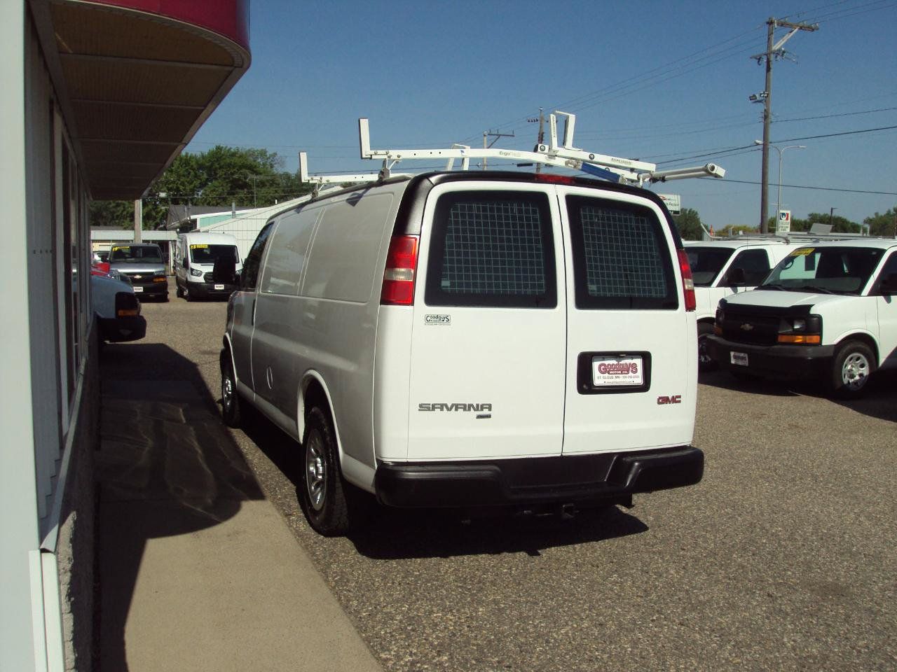 Used 2010 GMC Savana 1500 AWD image 5