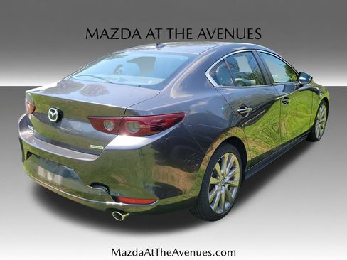 Used 2019 MAZDA MAZDA3 AWD Sedan w/ Preferred Package image 16
