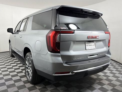 Used 2026 GMC Yukon XL Elevation w/ Elevation Premium Package RWD image 4