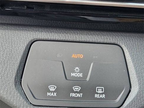 New 2025 Volkswagen ID.4 Pro image 19