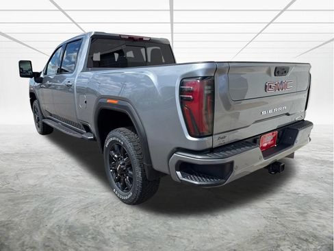 Used 2025 GMC Sierra 3500 AT4 w/ AT4 Premium Plus Package AWD/4WD image 3
